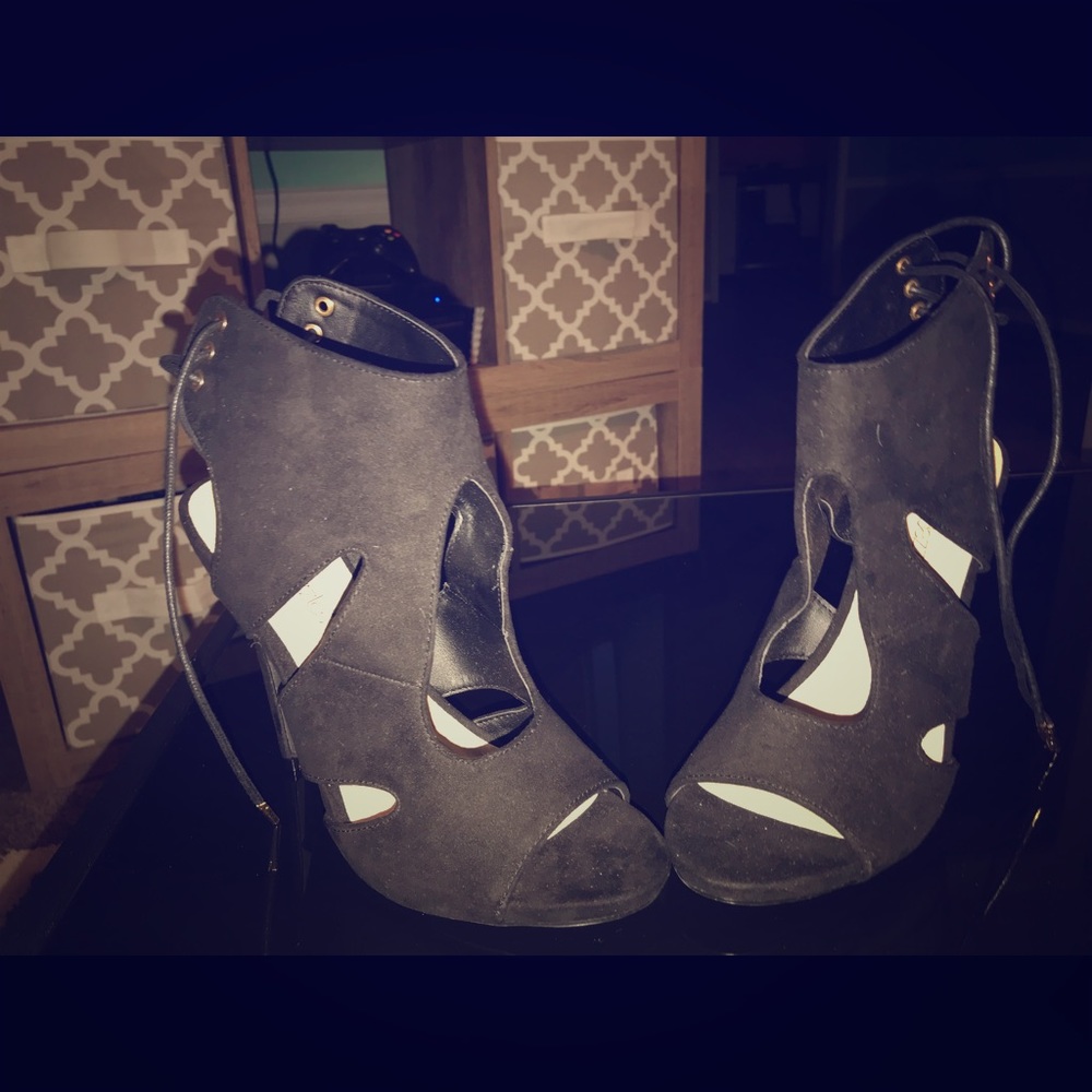 Heels size 8.5
